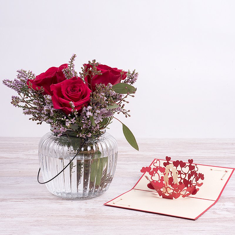 Mini Pasión: rosas rojas, jarrón y tarjeta 3D