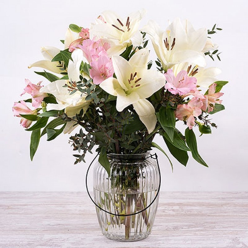 Hello sunshine: Lirios y Alstroemerias