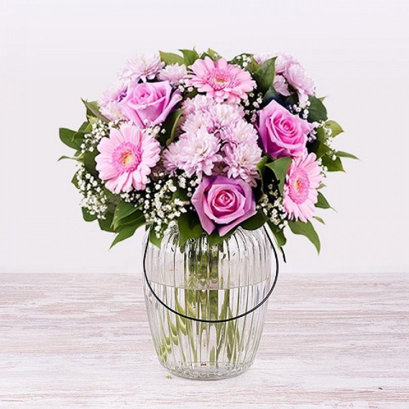 Felicidad: Rosas y Gerberas